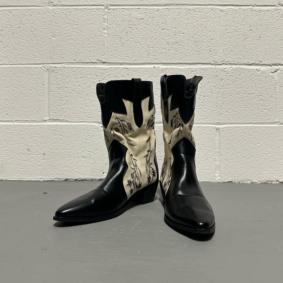Western Boots - Picture 2 of 5
